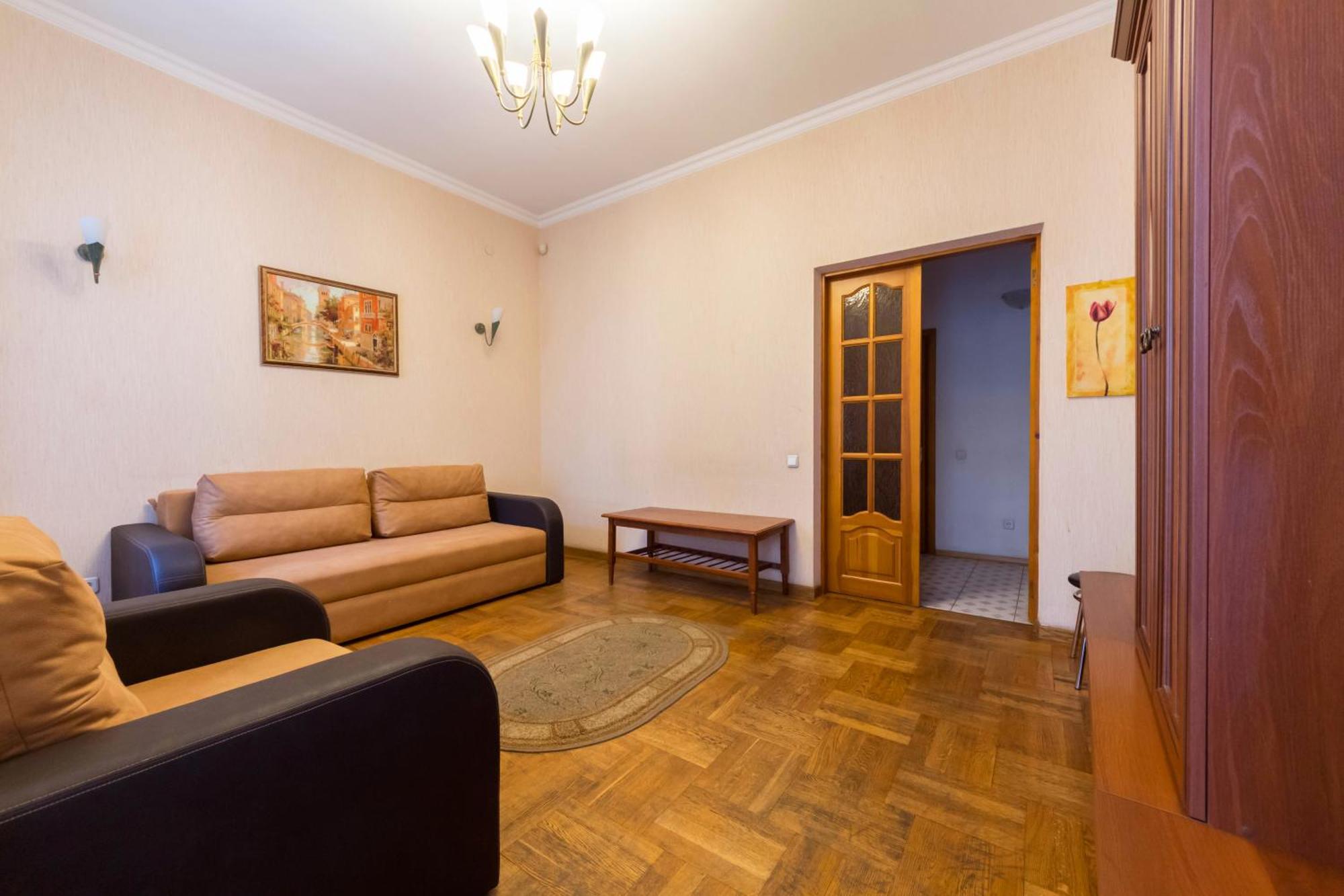 Central Apartments Kiev Bagian luar foto