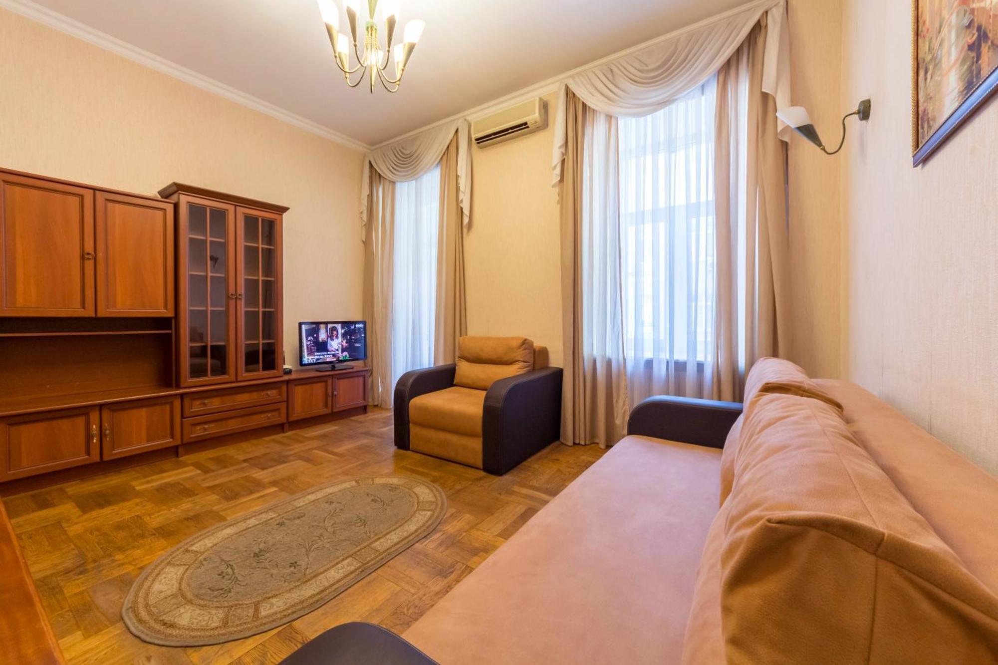Central Apartments Kiev Bagian luar foto