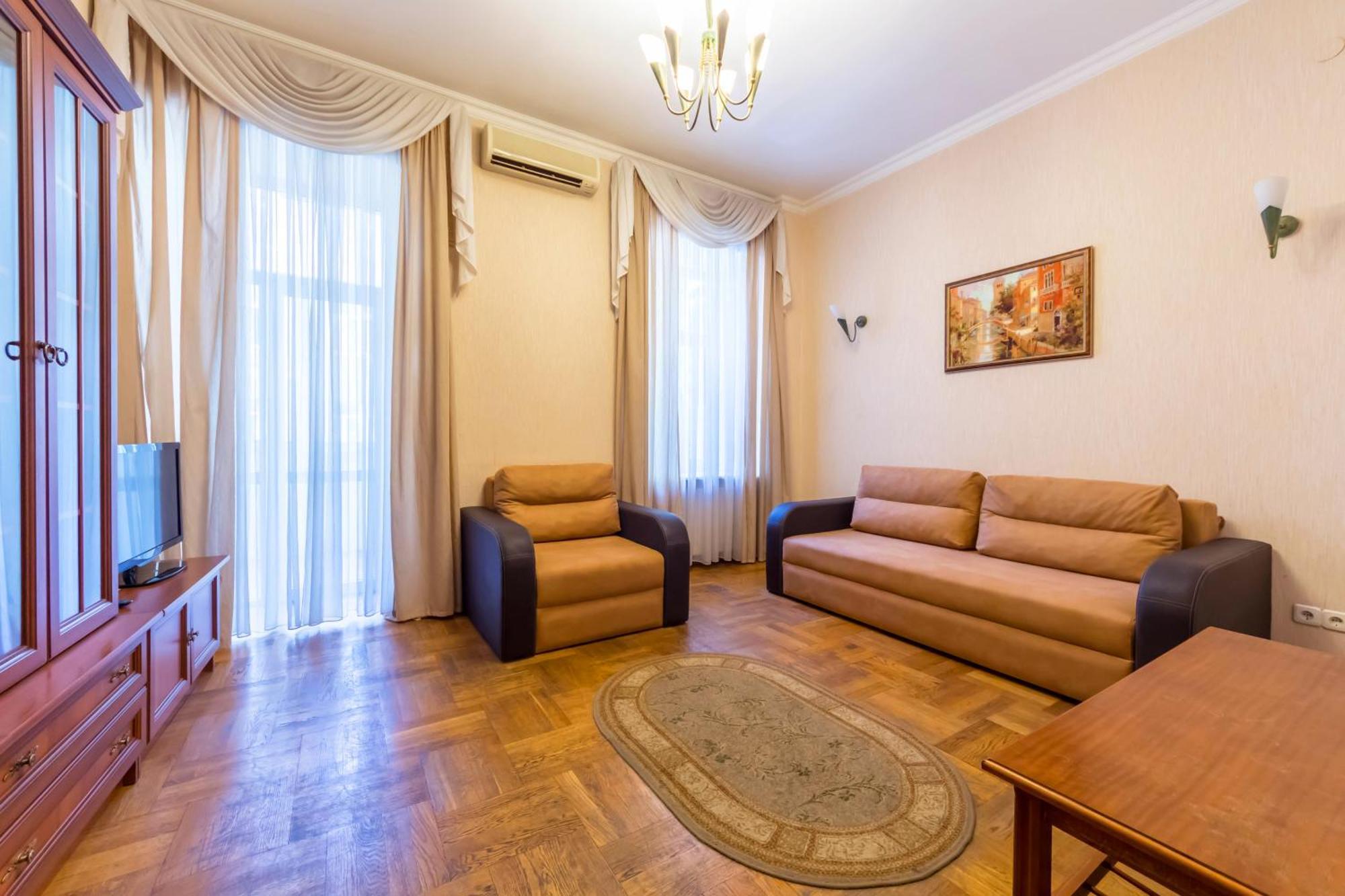 Central Apartments Kiev Bagian luar foto
