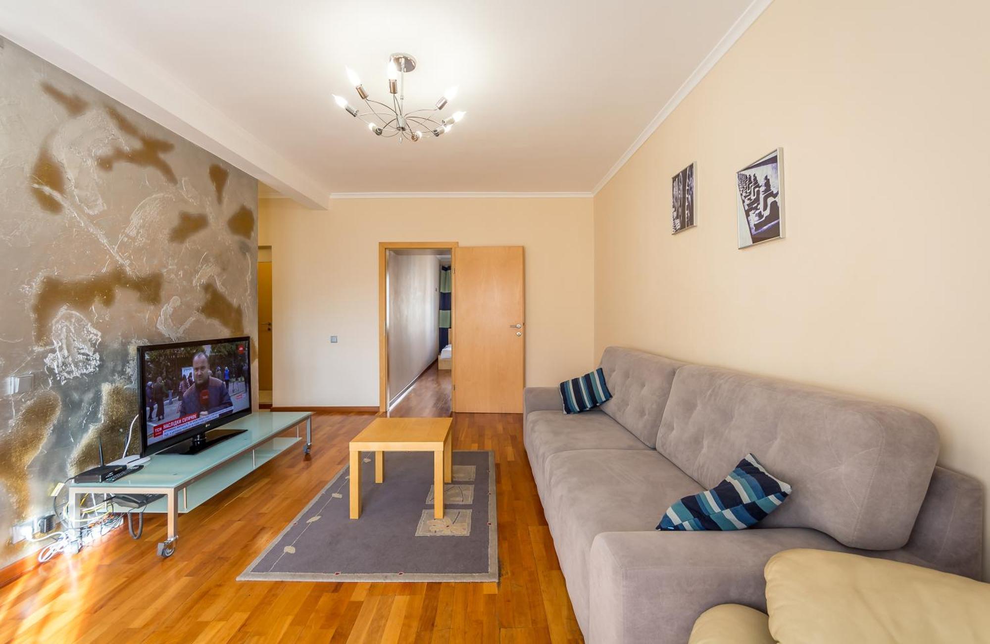 Central Apartments Kiev Bagian luar foto