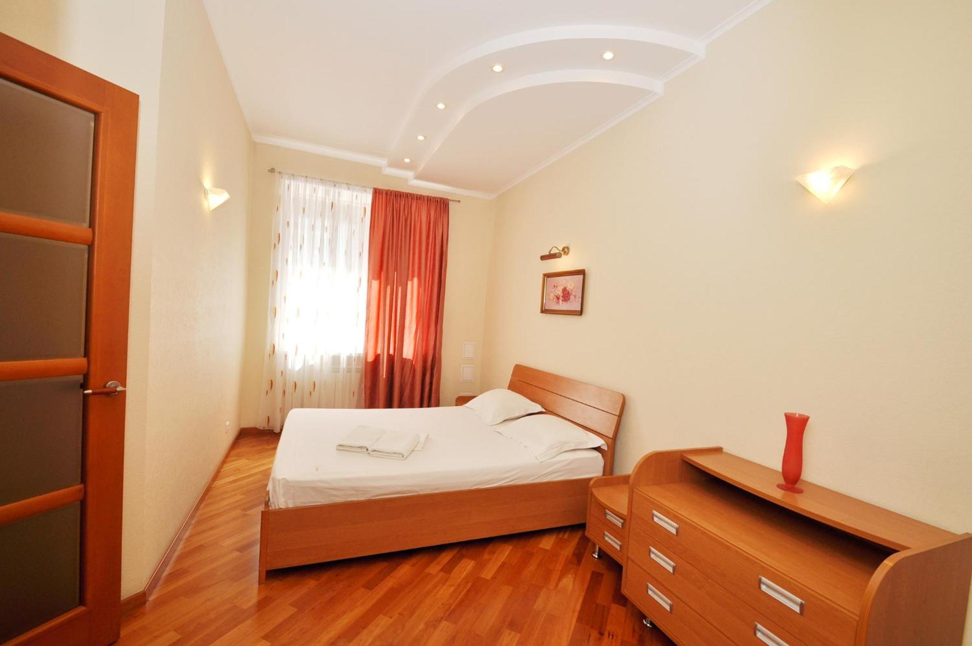 Central Apartments Kiev Bagian luar foto