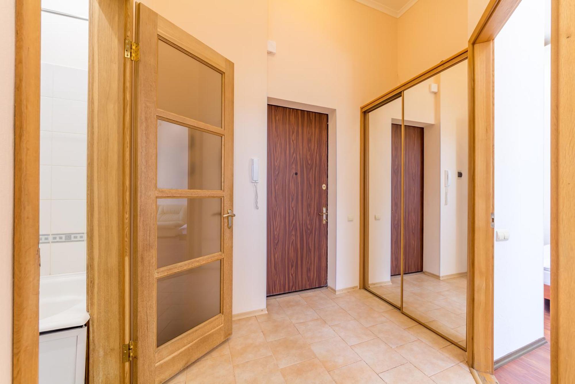 Central Apartments Kiev Bagian luar foto
