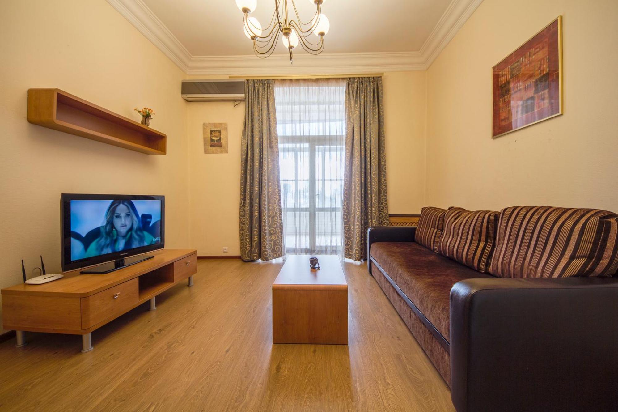Central Apartments Kiev Bagian luar foto