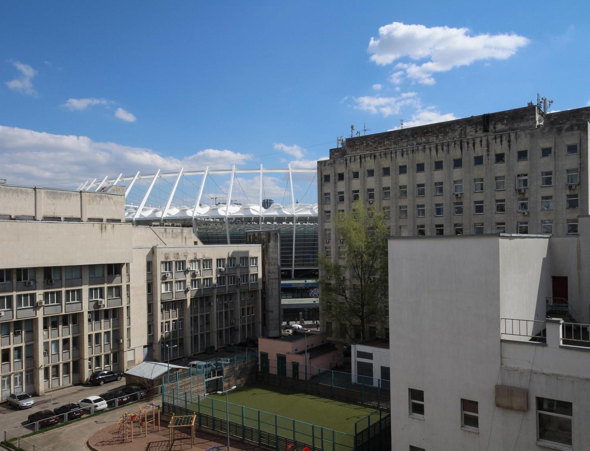 Central Apartments Kiev Bagian luar foto
