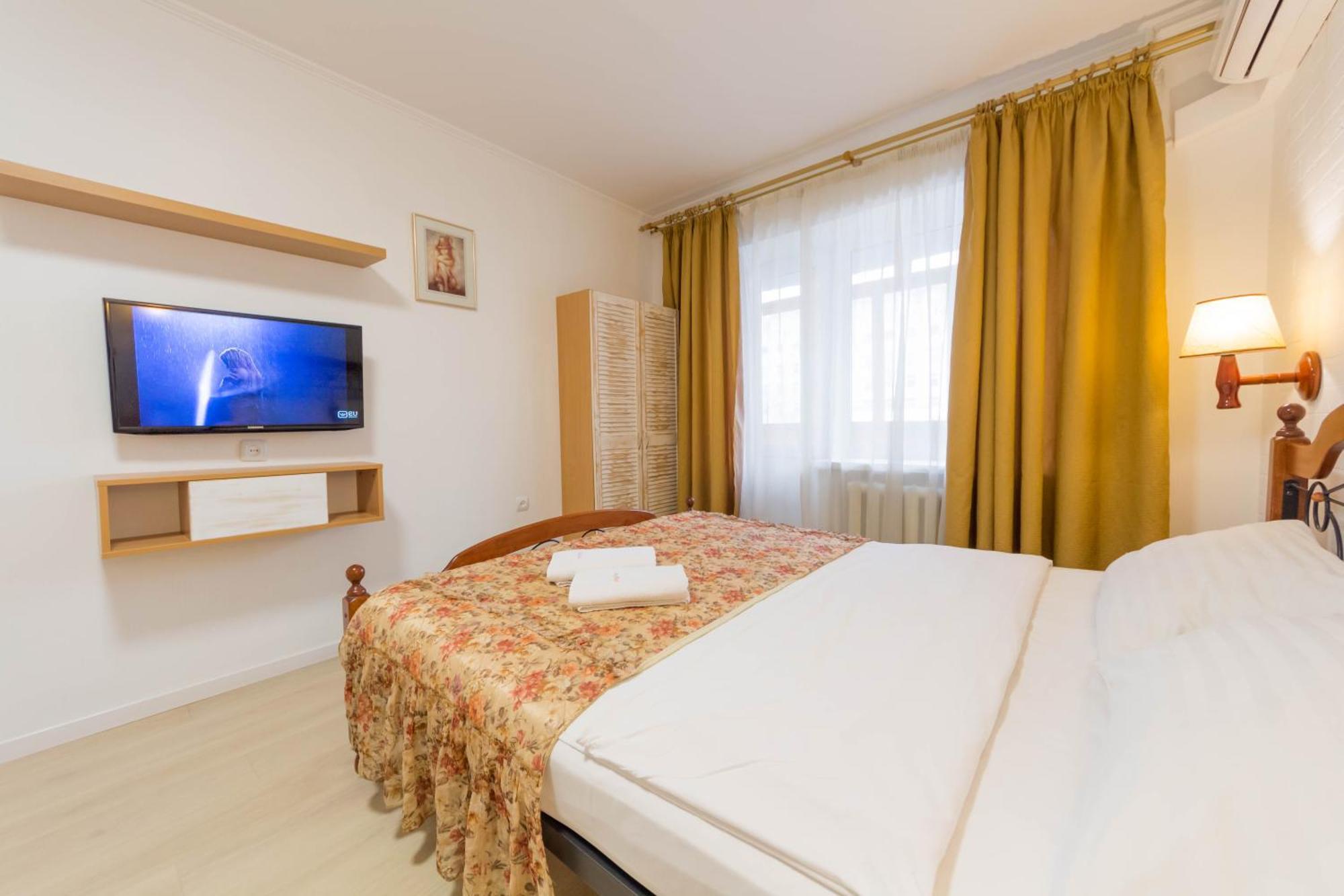 Central Apartments Kiev Bagian luar foto